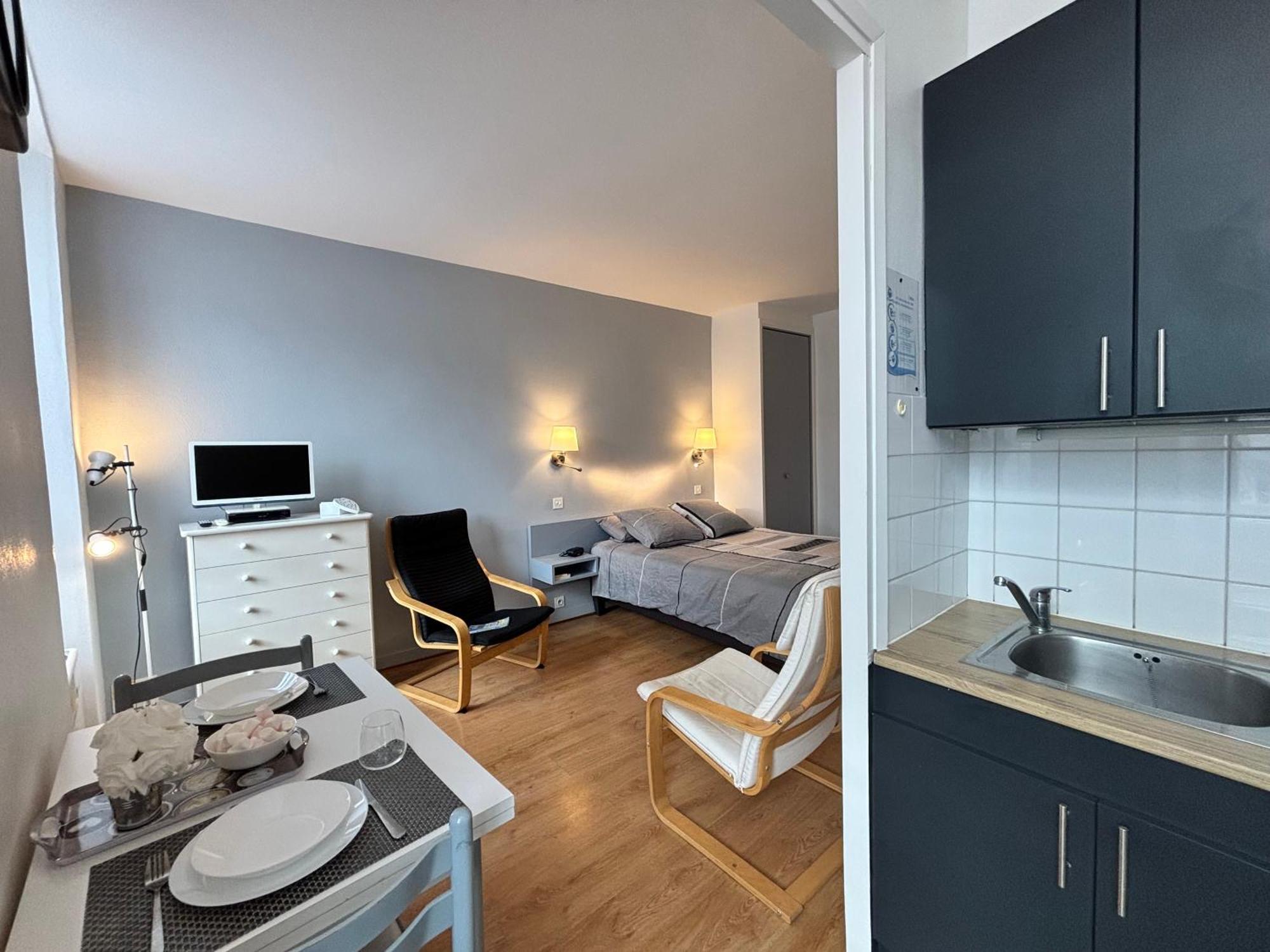 Le Sancy - Studio - 1 Lit - 2 Pers - Clim Châtel-Guyon Eksteriør billede